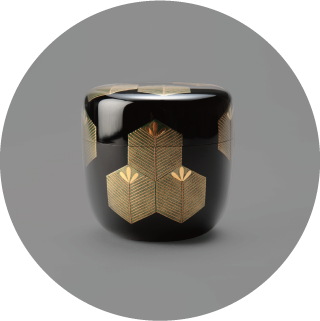 亀甲松蒔絵大棗