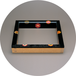 亀甲鶴絵黒掻合塗炉縁